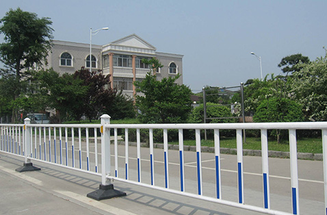 護(hù)欄廠家 護(hù)欄廠家