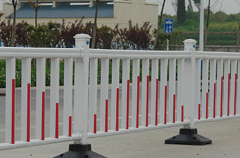 護(hù)欄廠家 護(hù)欄廠家