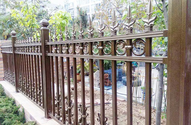 鋁合金圍墻護(hù)欄 鋁合金圍墻護(hù)欄