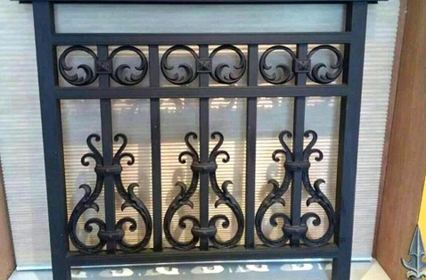 河南陽(yáng)臺(tái)護(hù)欄 河南陽(yáng)臺(tái)護(hù)欄