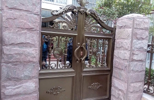 河南陽(yáng)臺(tái)護(hù)欄生產(chǎn)廠家 河南陽(yáng)臺(tái)護(hù)欄生產(chǎn)廠家