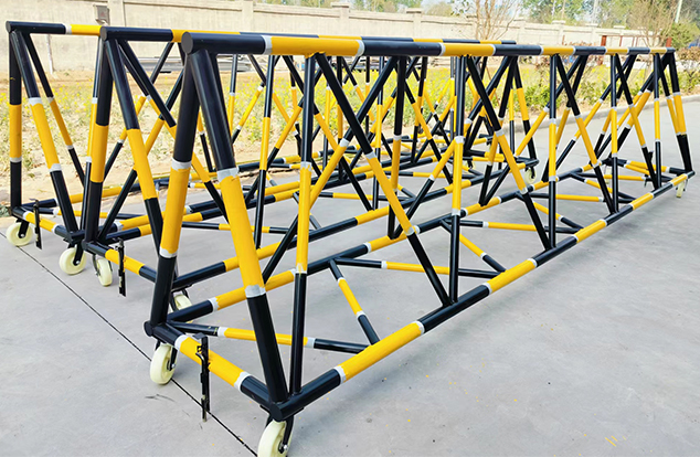 鋼管三角架攔截防撞護欄 鋼管三角架攔截防撞護欄